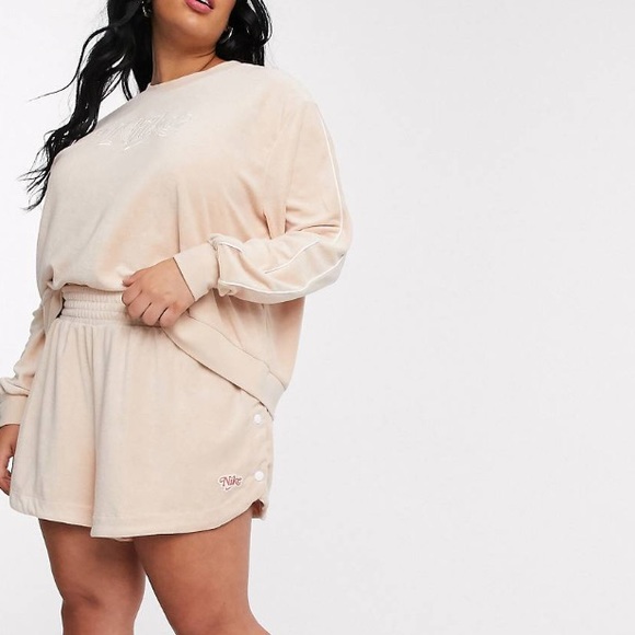 ✨HOST PICK✨ Nike Crop Retro Terry Jumper - Picture 4 of 5